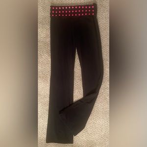 VS PINK RARE STUDDED DIS- STRESSED FOLD OVER FLARE LEGGINGS